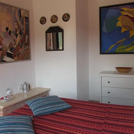 Alojamento de Acomodação e Pequeno-almoço Dimora D'artista